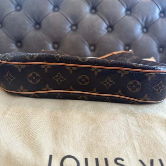 Louis Vuitton - Picture 10 of 11